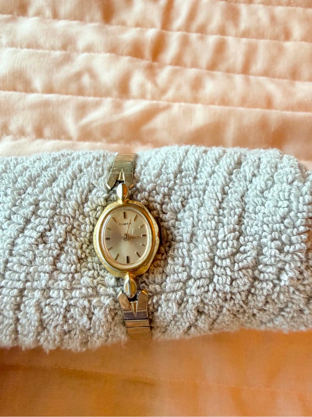 Timex Gold Tone Oval Ladies Watch with Champagne Dial ( Working )